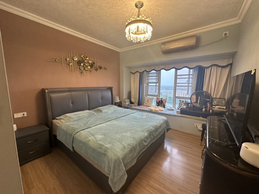 亏本出，城南，碧桂园，豪装4房，证满二，拎包入住，一口价69.8万