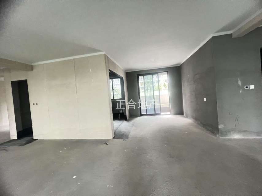 城南吾悦华府好地段，大四房，南北双阳台，现房