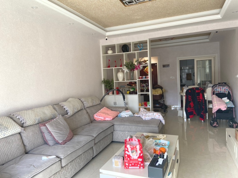 森林国际城3室2厅精装修家具家电全配拎包即住优价出租