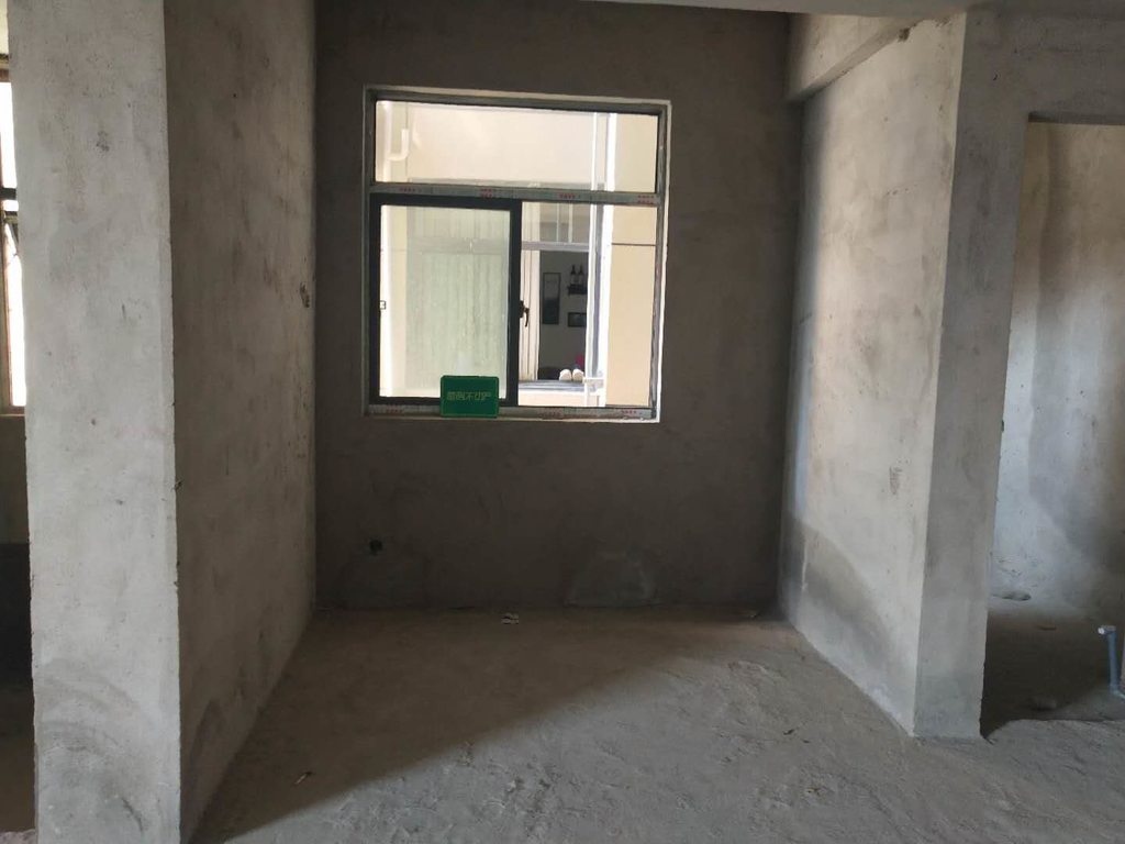 康湾一品毛坯两房可按揭48万包过户有钥匙看房方便