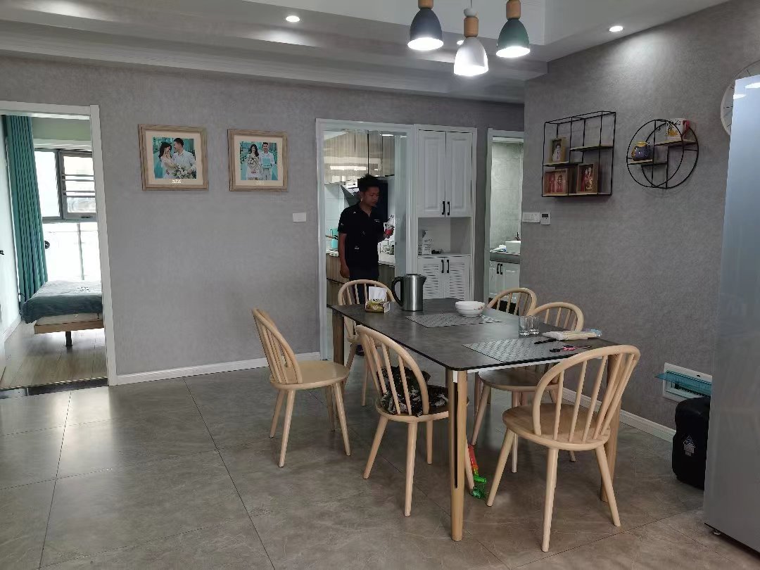 福星城.精装三房.证件满二.看房方便