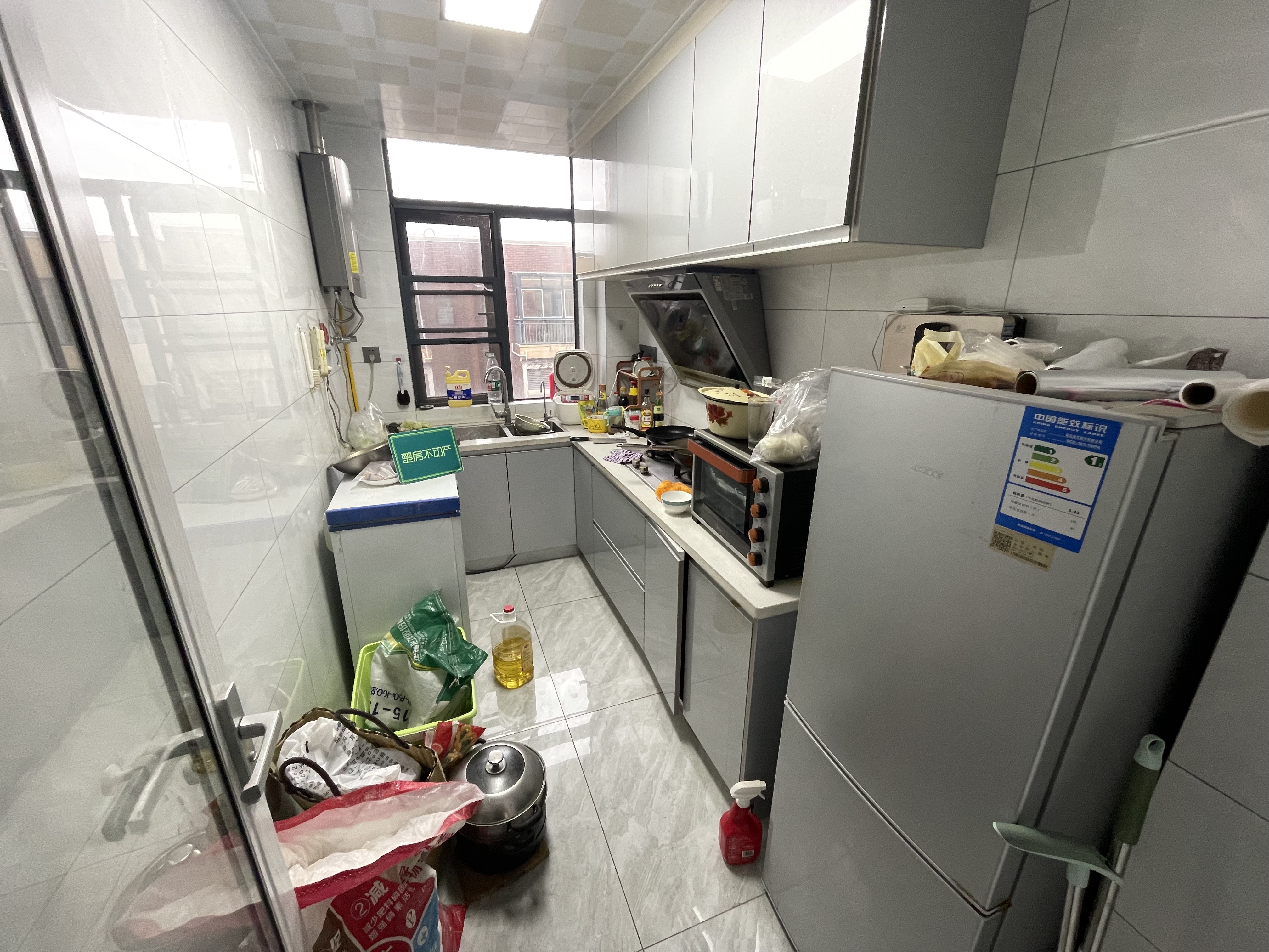 森林国际洋房低公摊三个阳台采光很好三房两卫出行方便