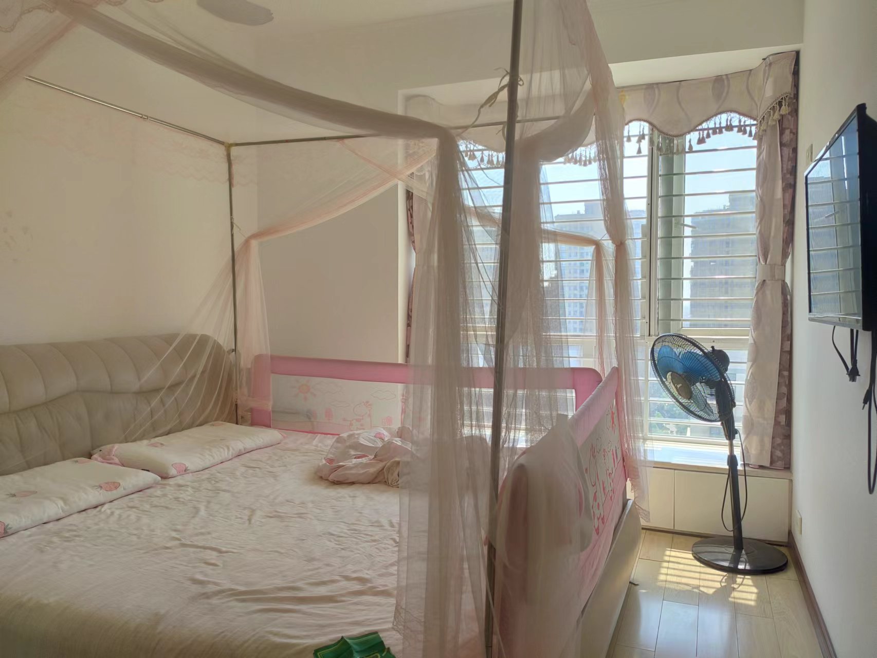 阳光田园国际送入户花园精装修三室两厅两卫满二证在手南北通透双阳台