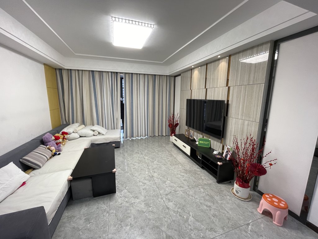 元泰未来城精装大三房房子九层新看房方便