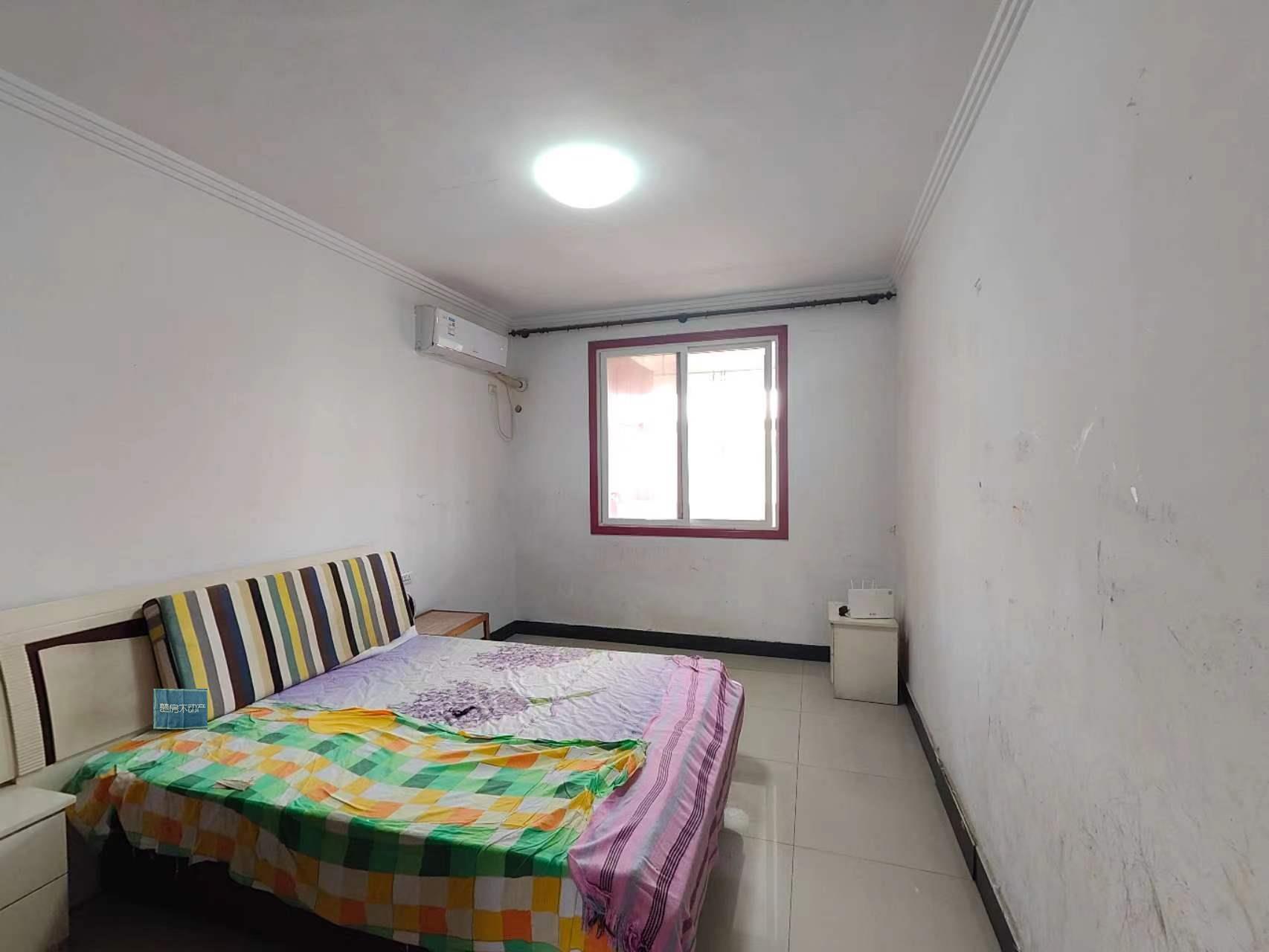 老三中附近的宣教大楼，超短九年房龄，大三房两卫，单价只要2700