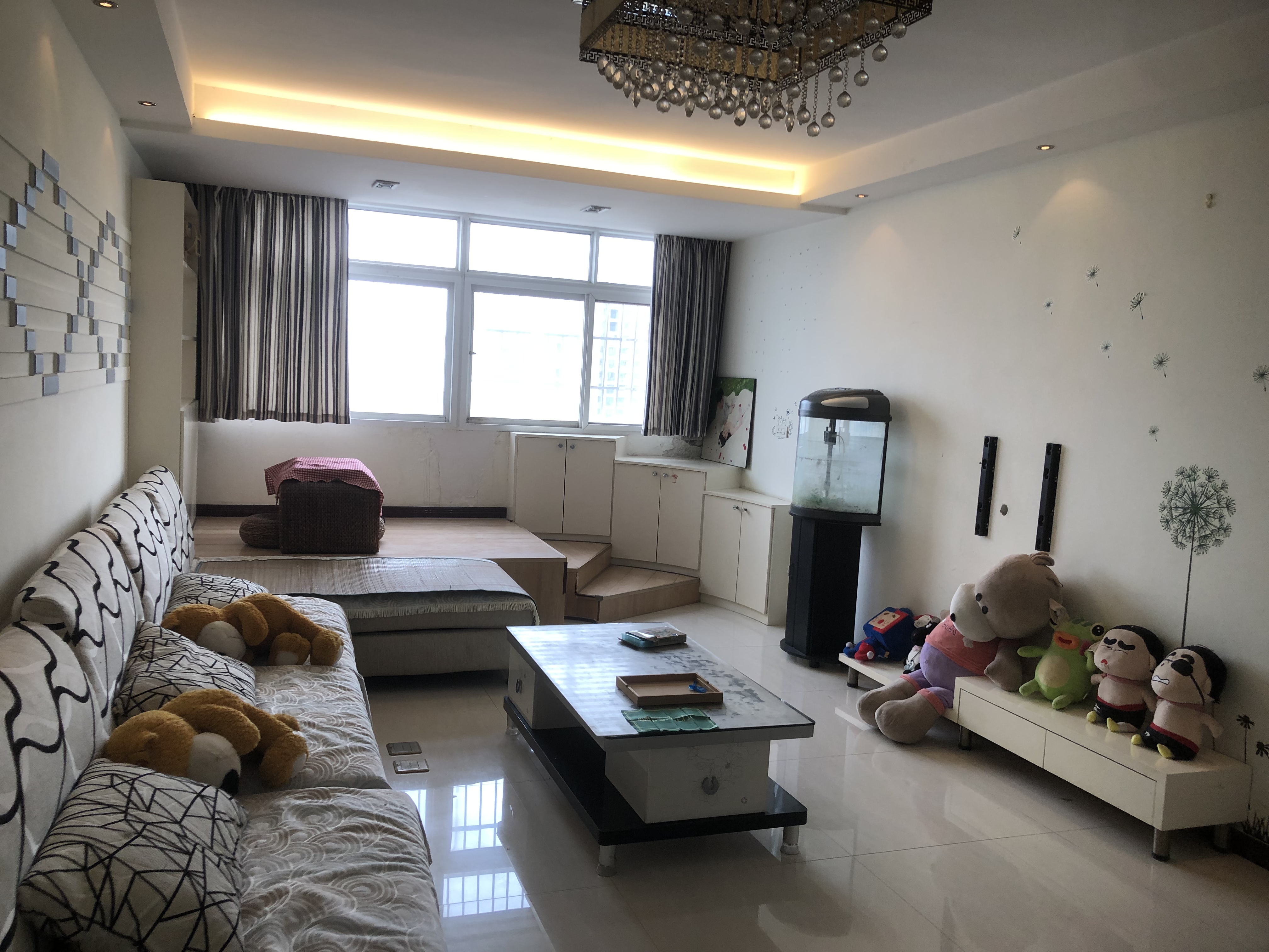 华宝馨怡家园 精装大三房，诚心出售！