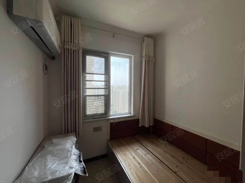 367，城南，森林国际，湖景房，精装3房，带车位58万，拎包入住，证满二