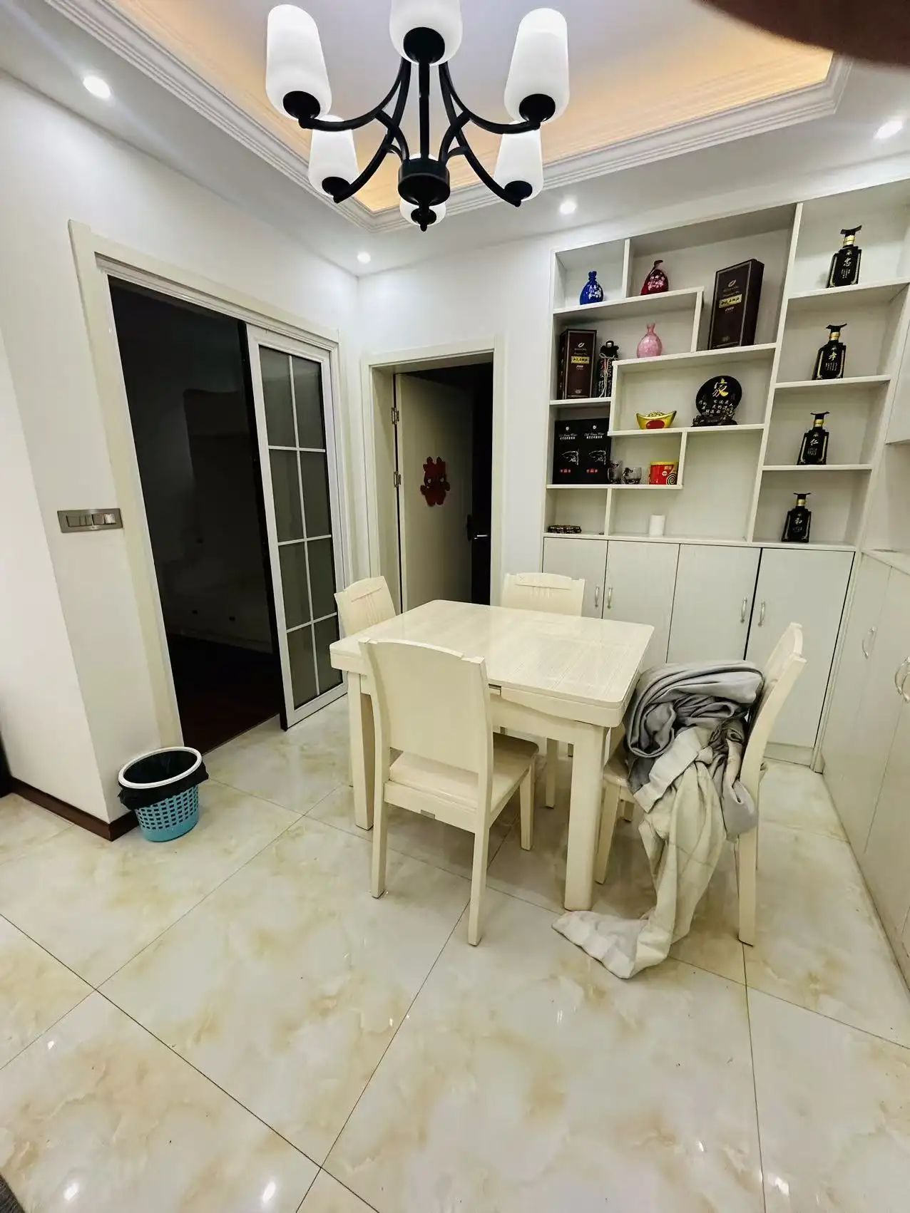 捡漏，城西，满庭春，9成新，带供暖，精装三房，证满二