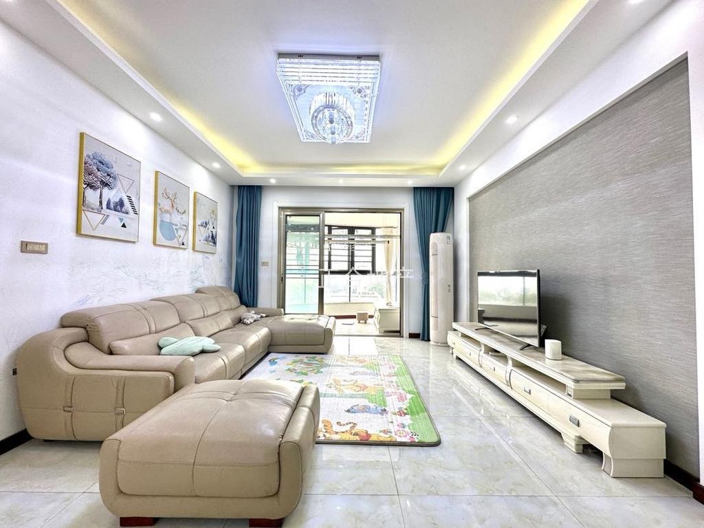 诚心出售，城南，御台公馆，精装四房，配套成熟，好楼层，成色新