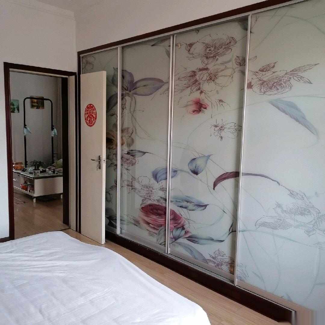 复州花园步梯两房，实验二小 房，直接拎包入住