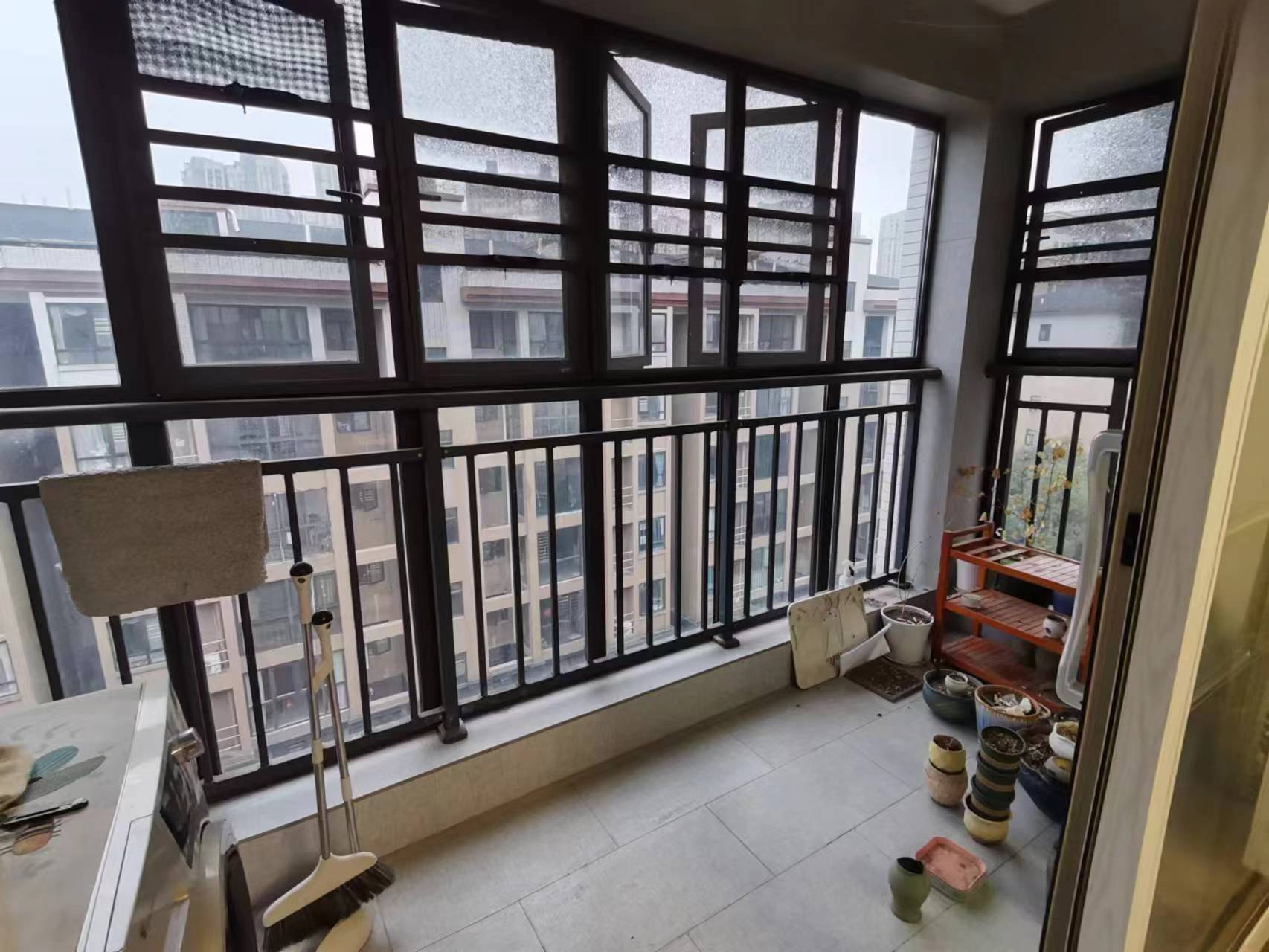 沔阳公馆精装复式楼买一送一.证件满二.看房方便出行方便业主诚意卖