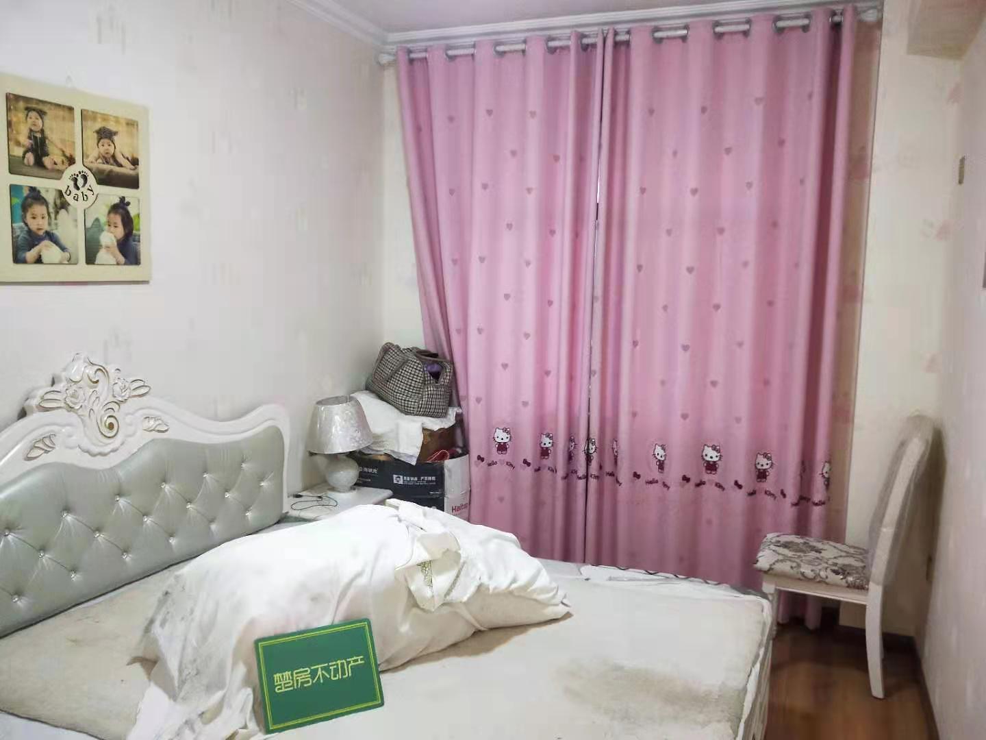 恒迪国际精装二房硬核家具单价低诚心出售