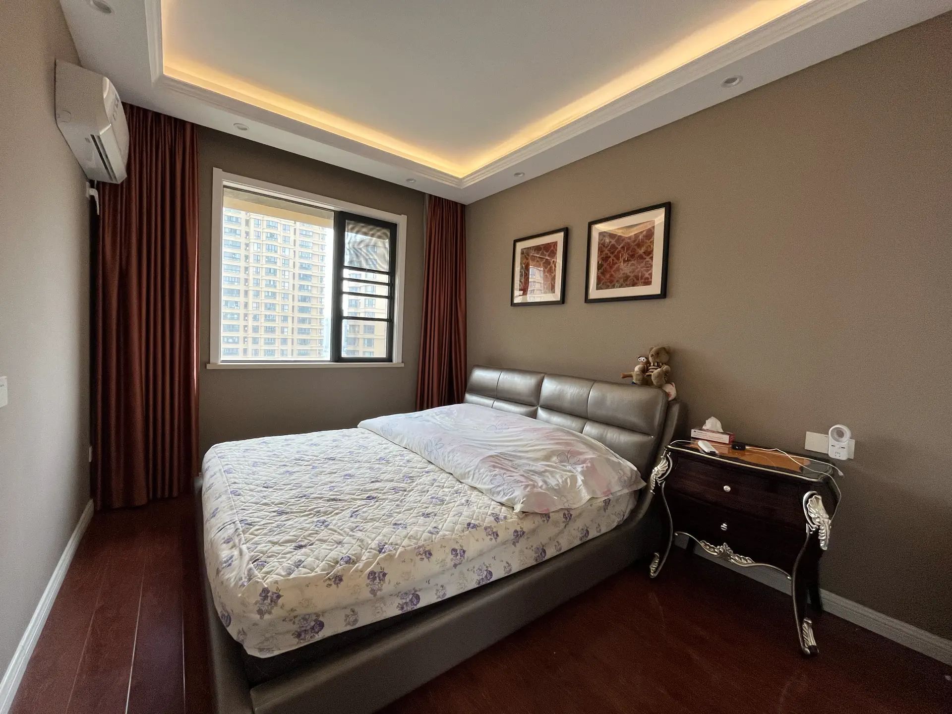 城东流潭公园旁，公园世家hao装100个小高层顶复，家电全送