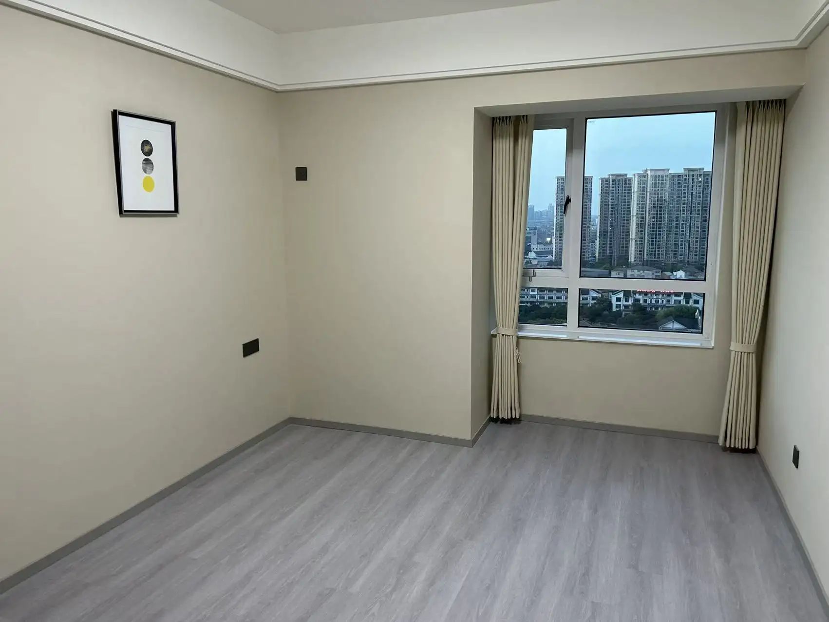 降价了，城南，南国明珠，全新装修，电梯19楼，证满二，南北通透双阳台，沔阳晓学元泰三中