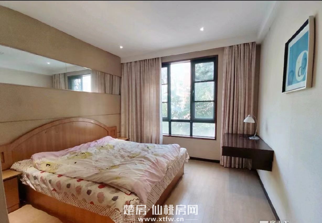 房东自卖德政金园194平4室2厅3卫步梯三楼（无地下室）