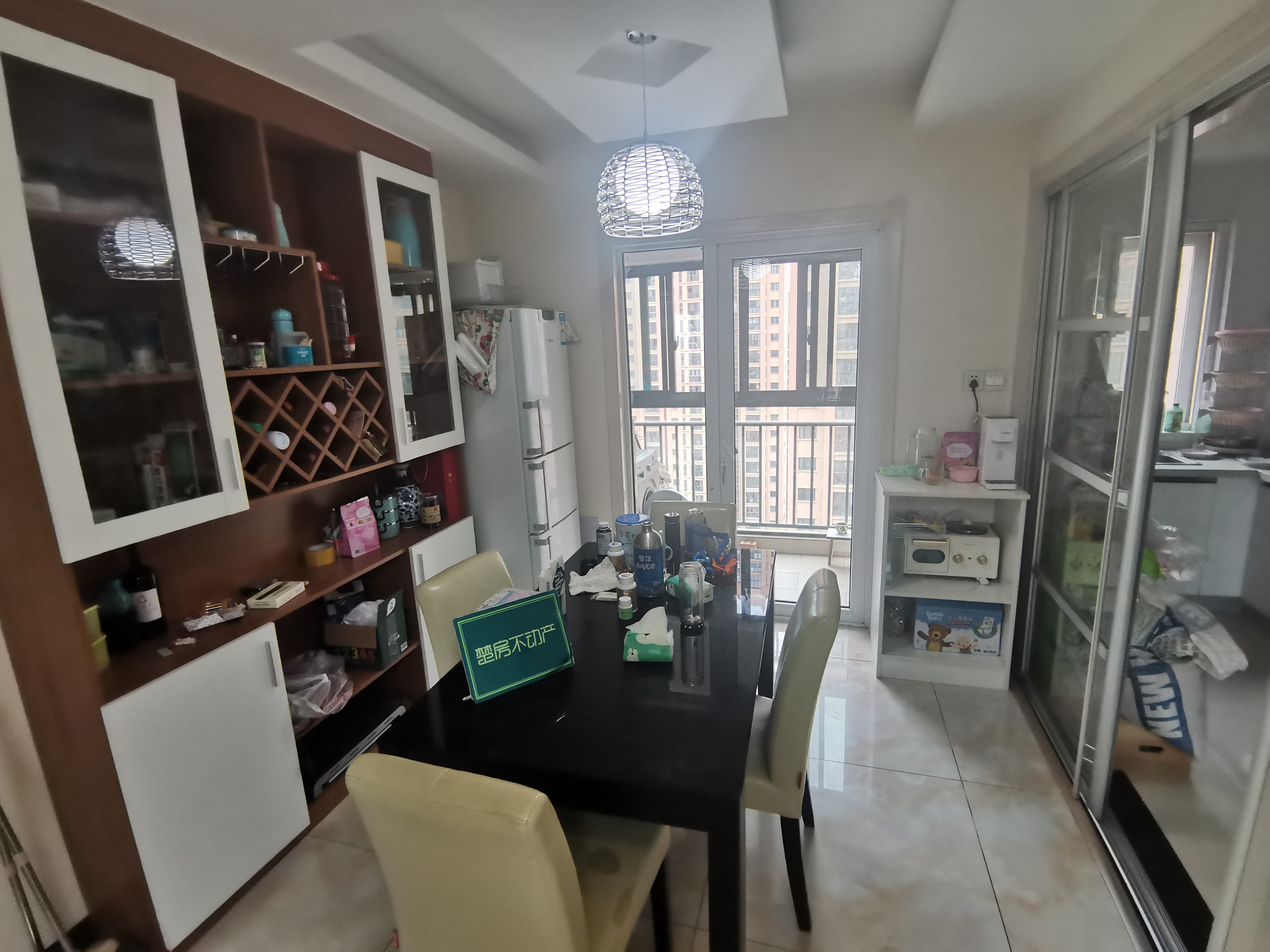 满庭春中高层精装三房两卫边户南北通透家具家电齐全拎包入住