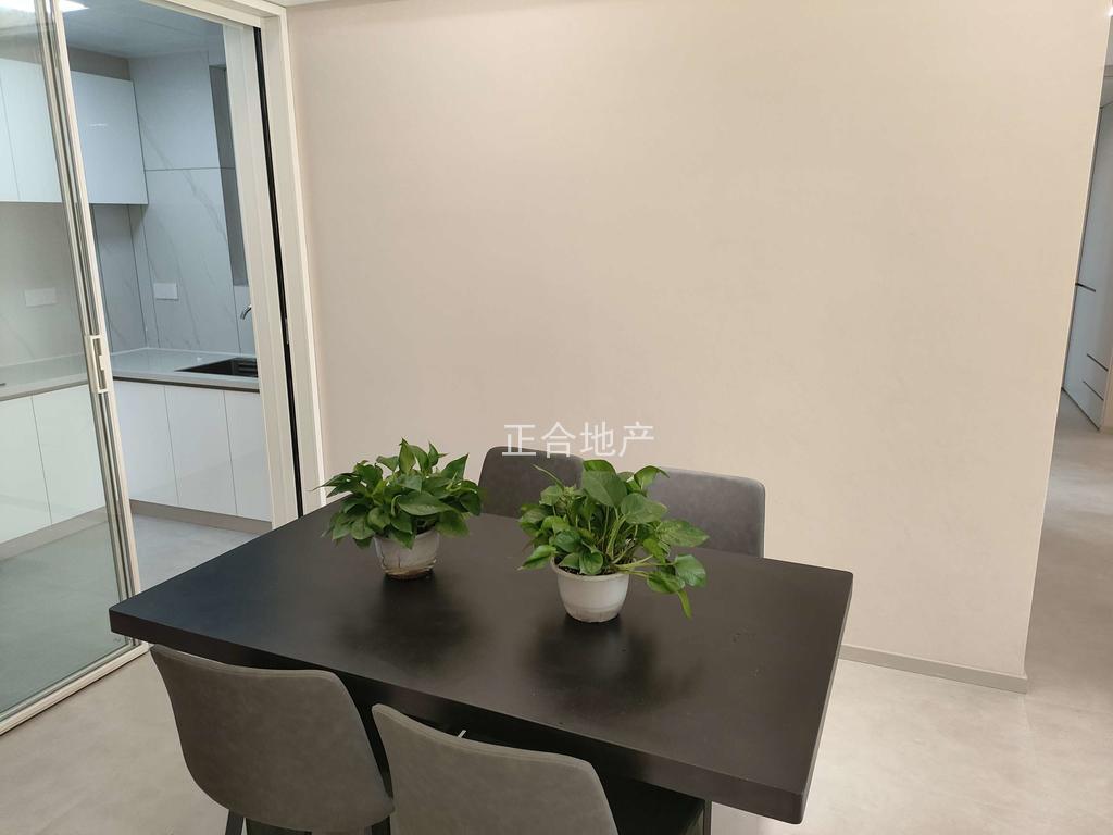 满庭春7期，全新装修，精装三房两卫，电梯好楼层，证满二，仙桃xiao学和三中