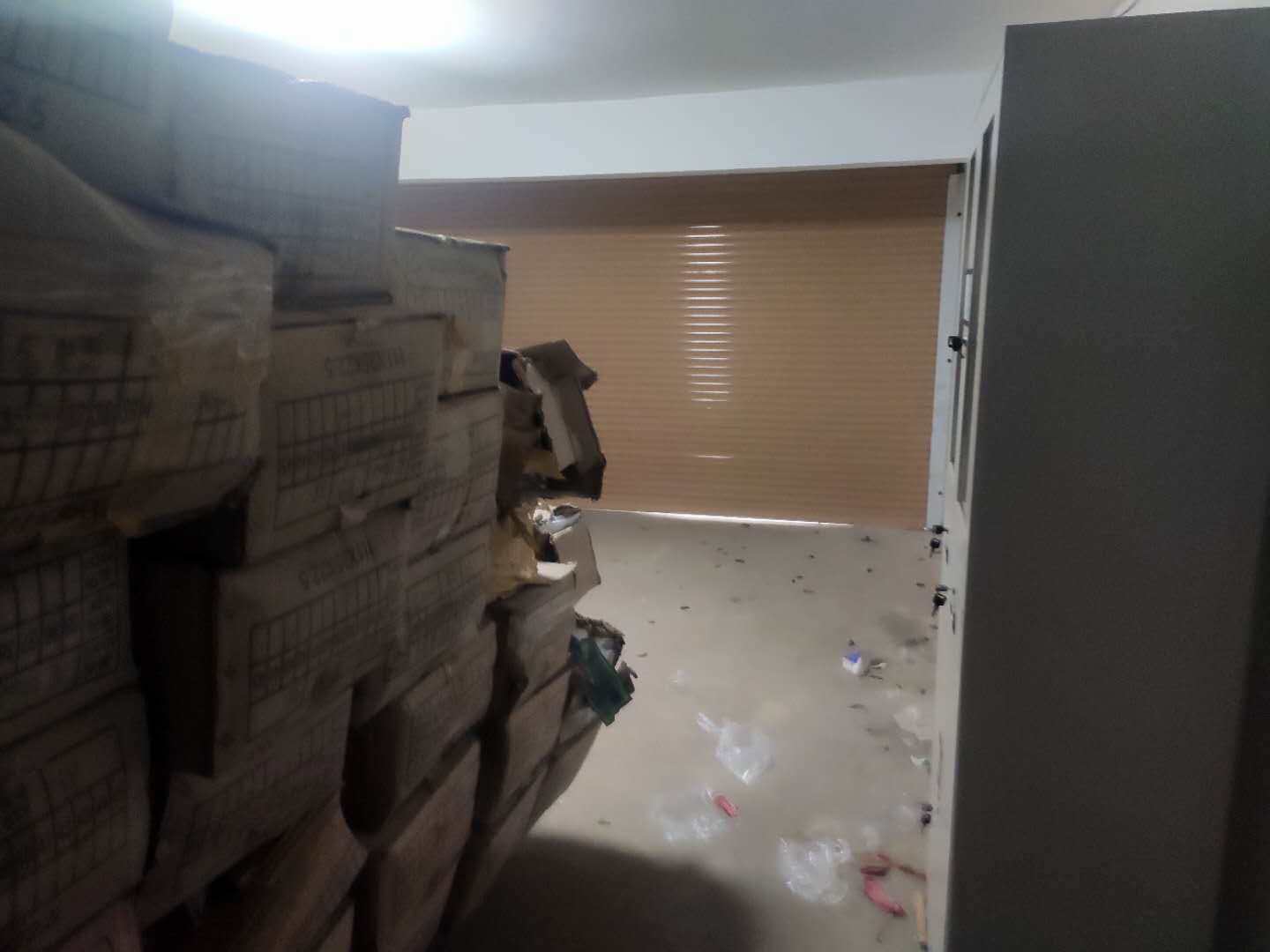 绿地尚城联排别墅边户户型基本属于毛坯买来自己想怎么装修都行业主诚心出售