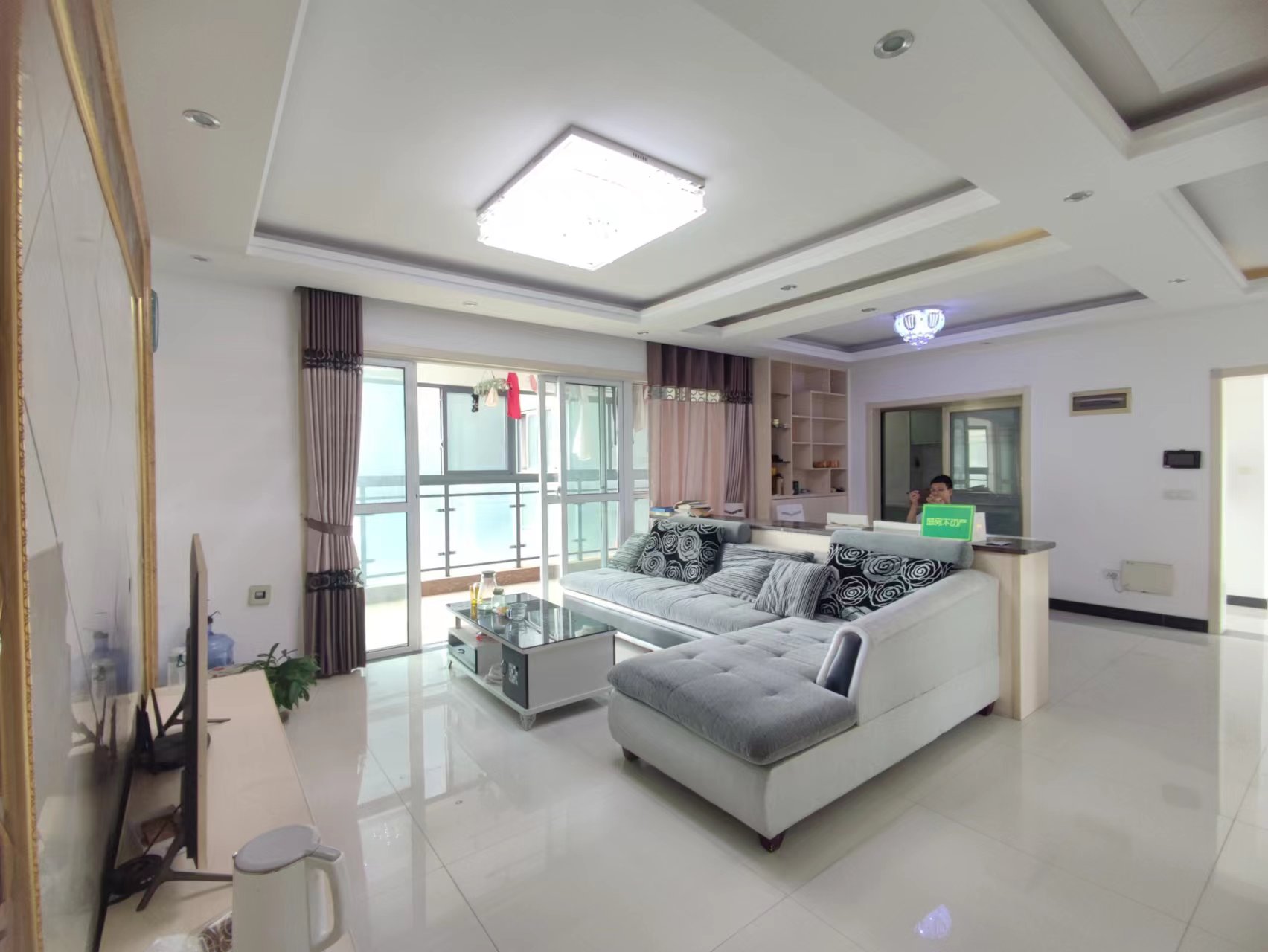 福星城 精装修 只卖毛坯价 楼层好 东边户 税费少 诚心出售