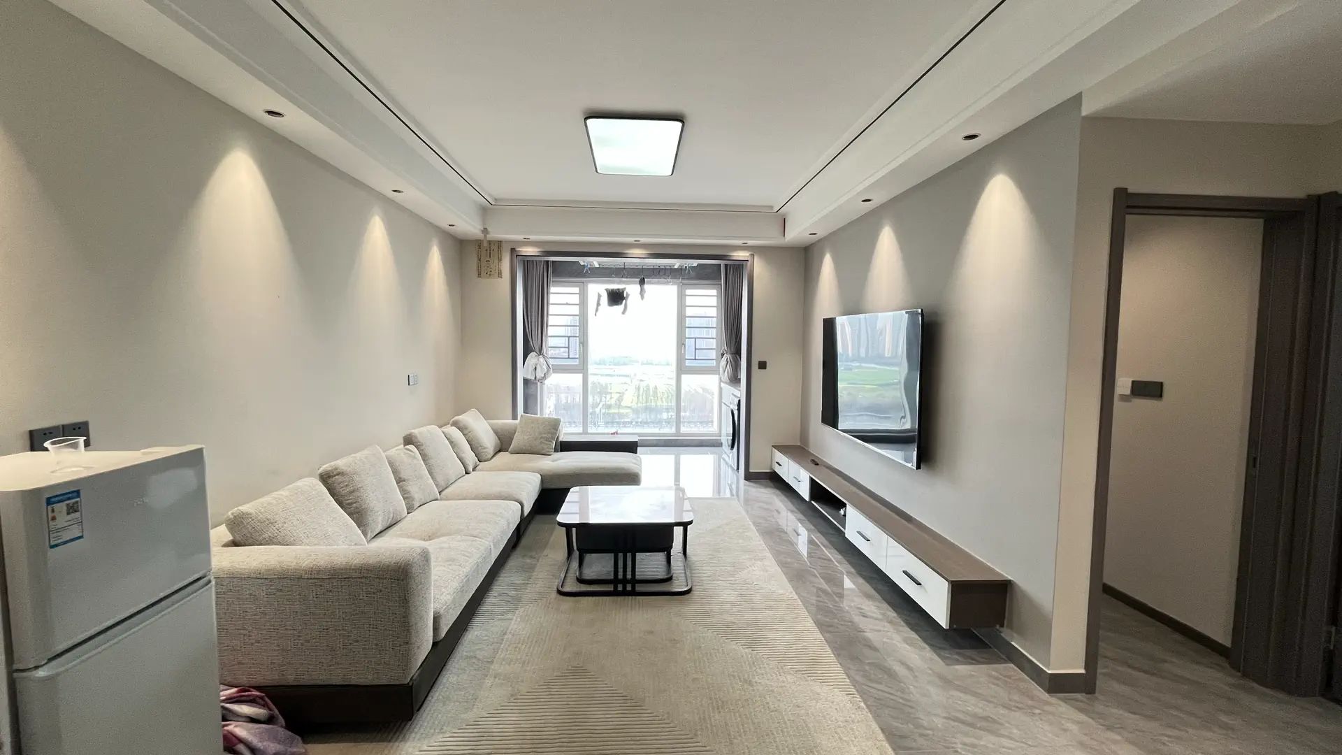 城南，吾悦旁，南国明珠，9.9成新，精装三房，满五