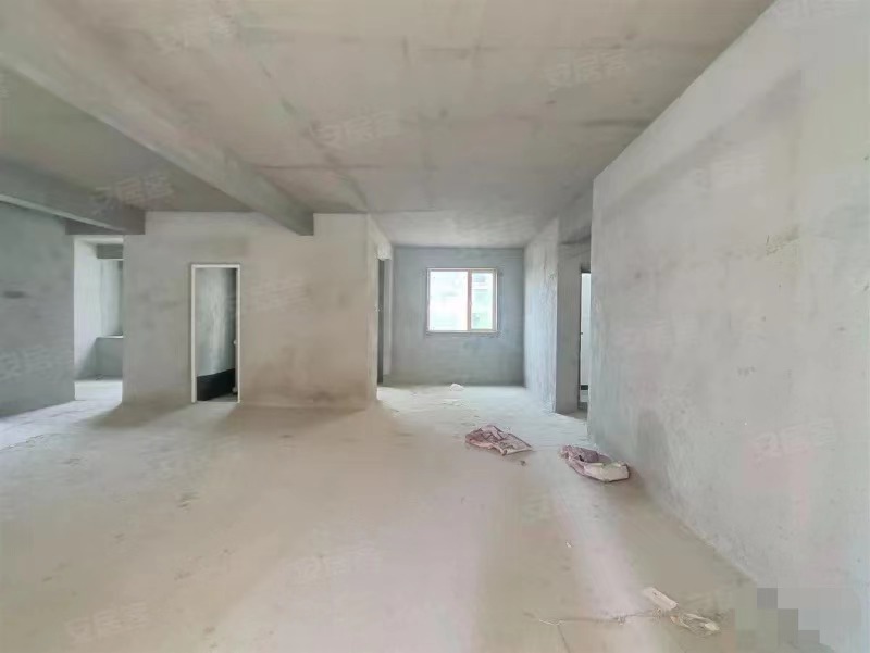 269，降价了，朝阳丽景，边户，单价5200，送大大露台，毛坯三房，南北通透