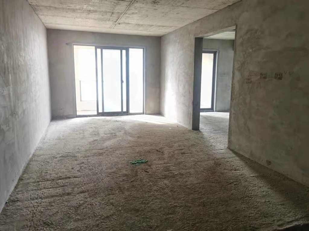 城西，绿地华庭香格里拉，满二，公园里的房子，天然的氧吧，业主诚意出售