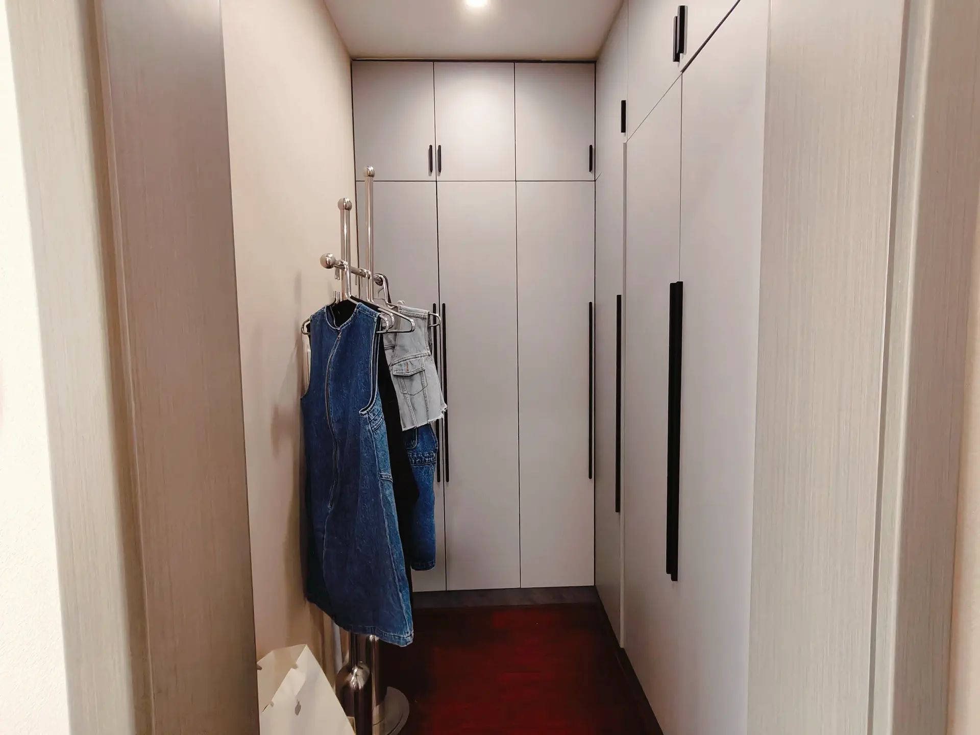 捡漏，城东，电梯好楼层，世纪阳光城东边户，装修成色新，单价3500！