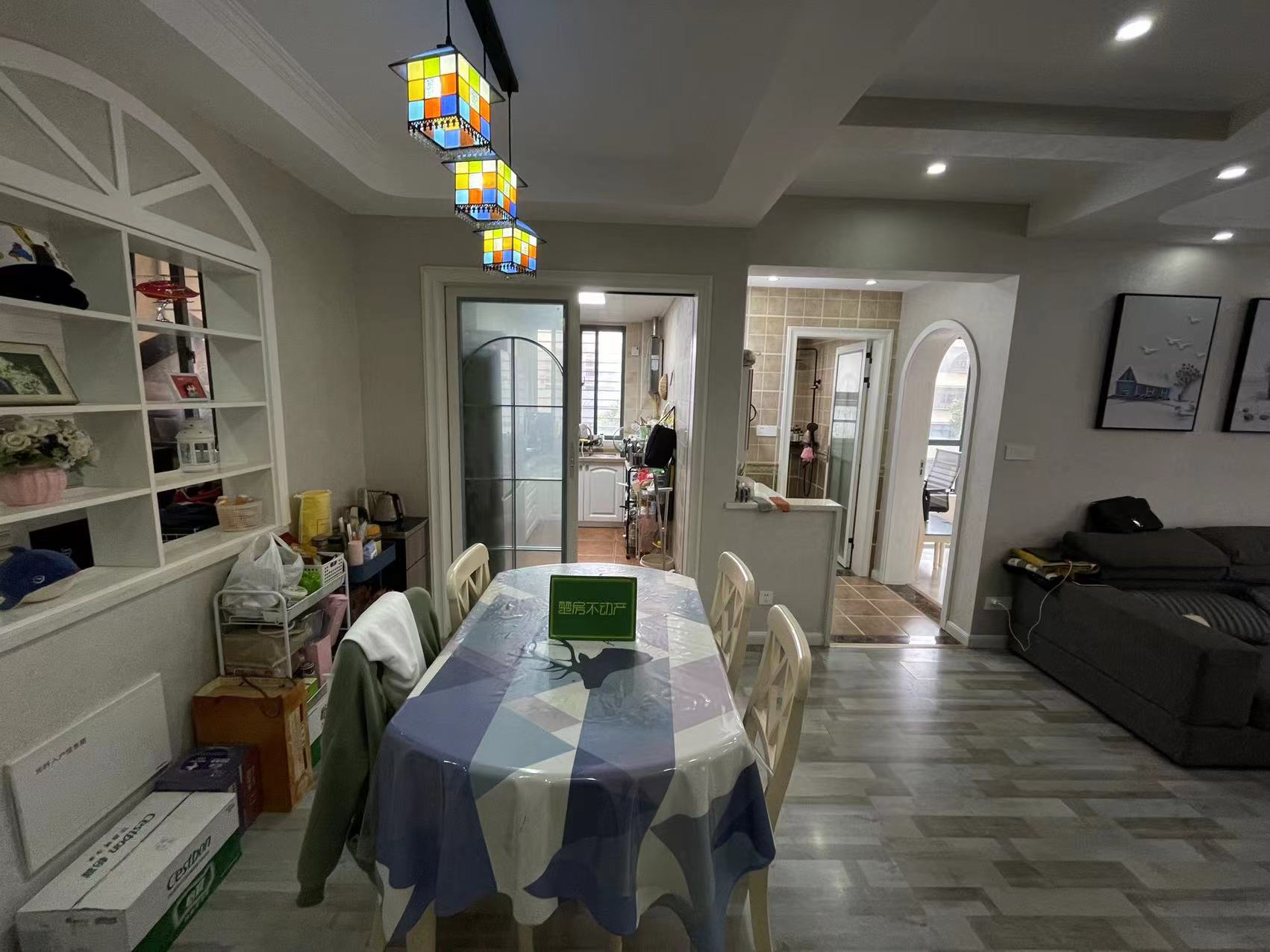 御台公馆证件在手装修很新三房两卫老证可以贷款品质小区