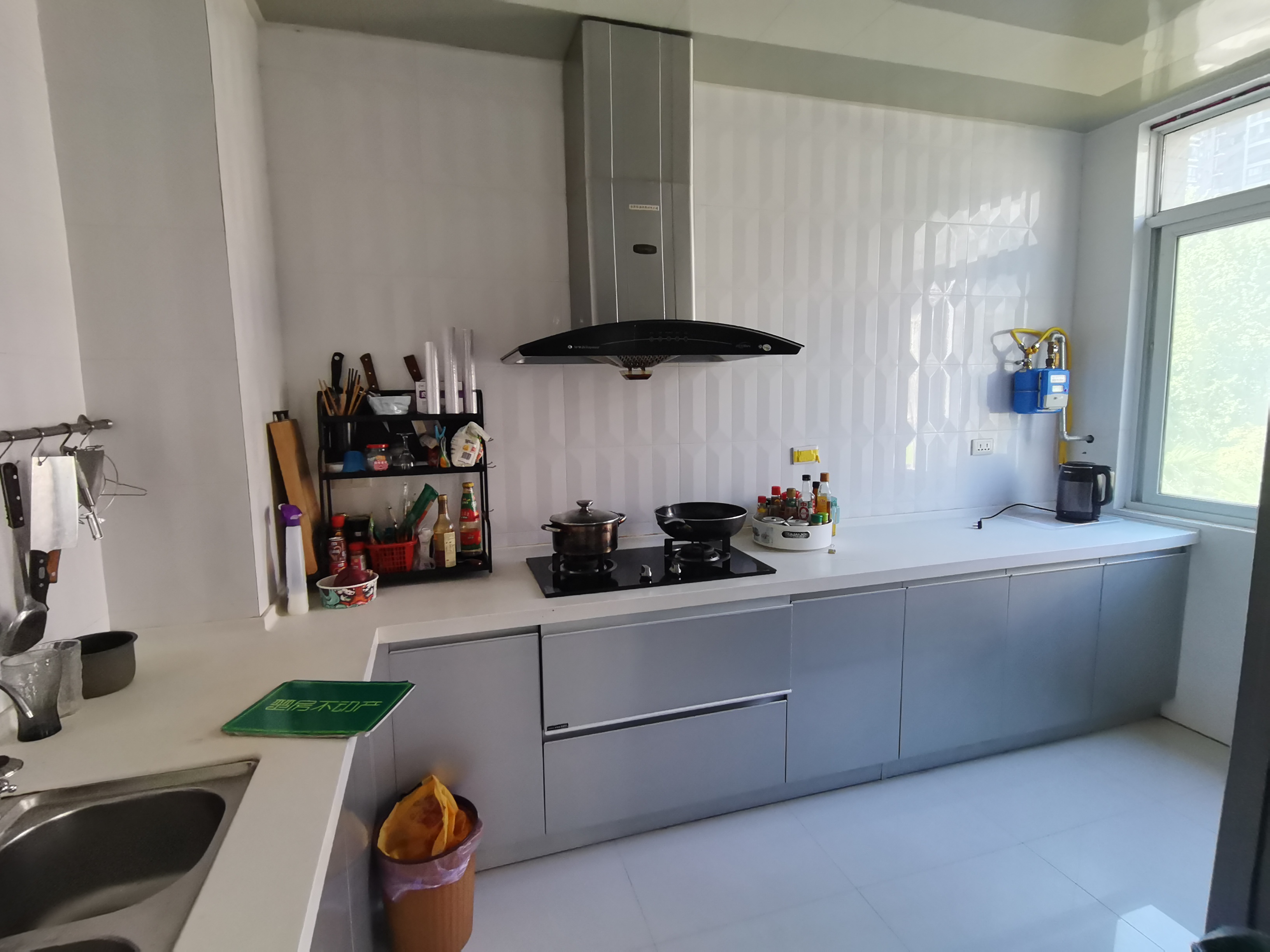 世纪雅园精装三房全屋暖气片中间楼层房东诚意出售