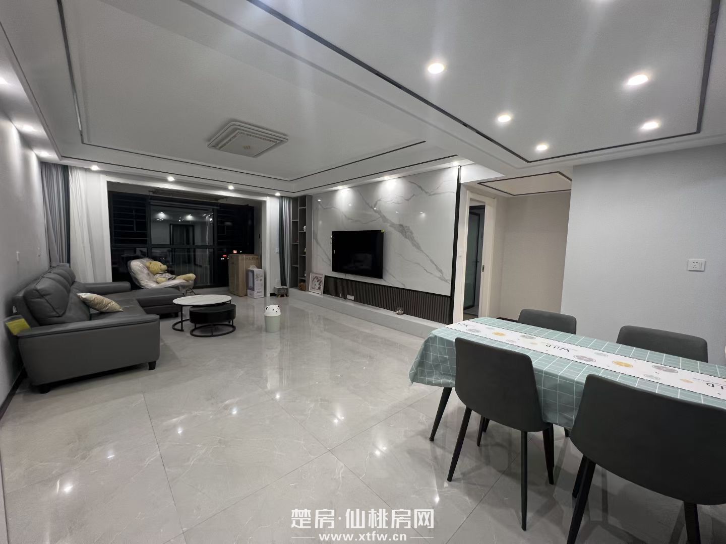 新三中旁九十墩电梯大三房出租！