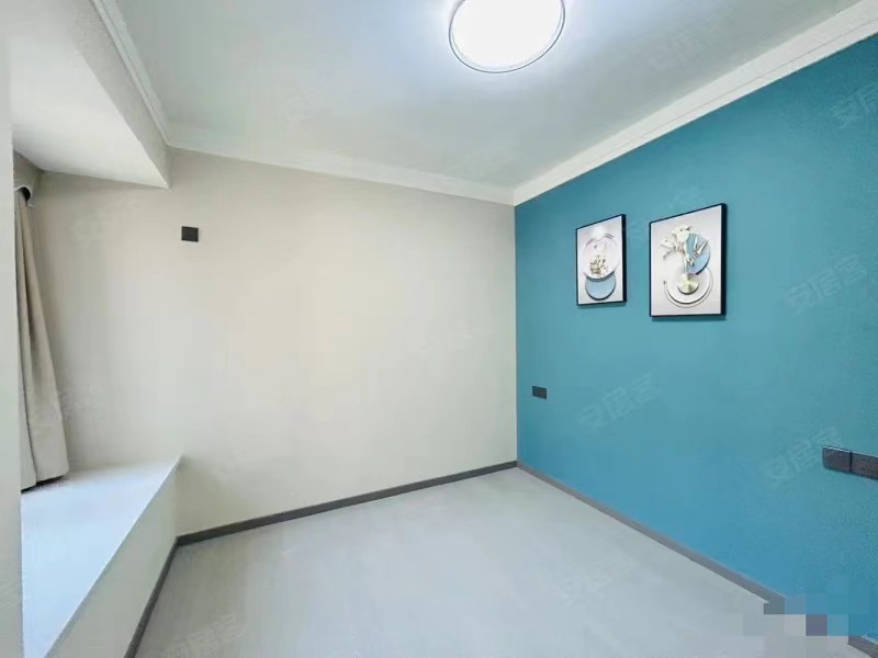 房东急售，和合四期，湖景房，精装三房，好楼层，满五，过户费低