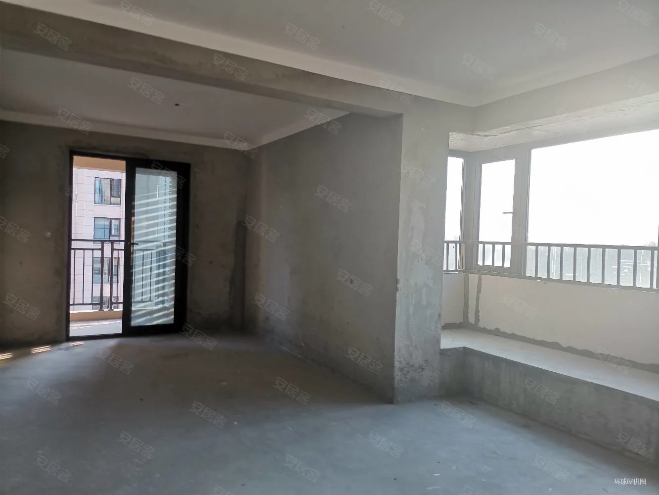 单价4K，祥生观澜府，边户，江景房，四面采光通风，三阳台