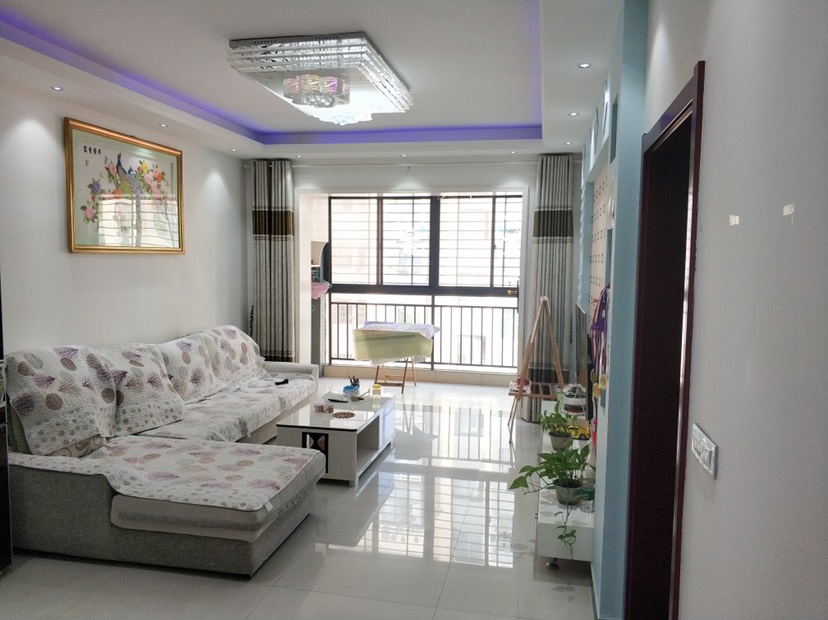 博雅世家，职院对面，步梯3楼，满二，诚心出售