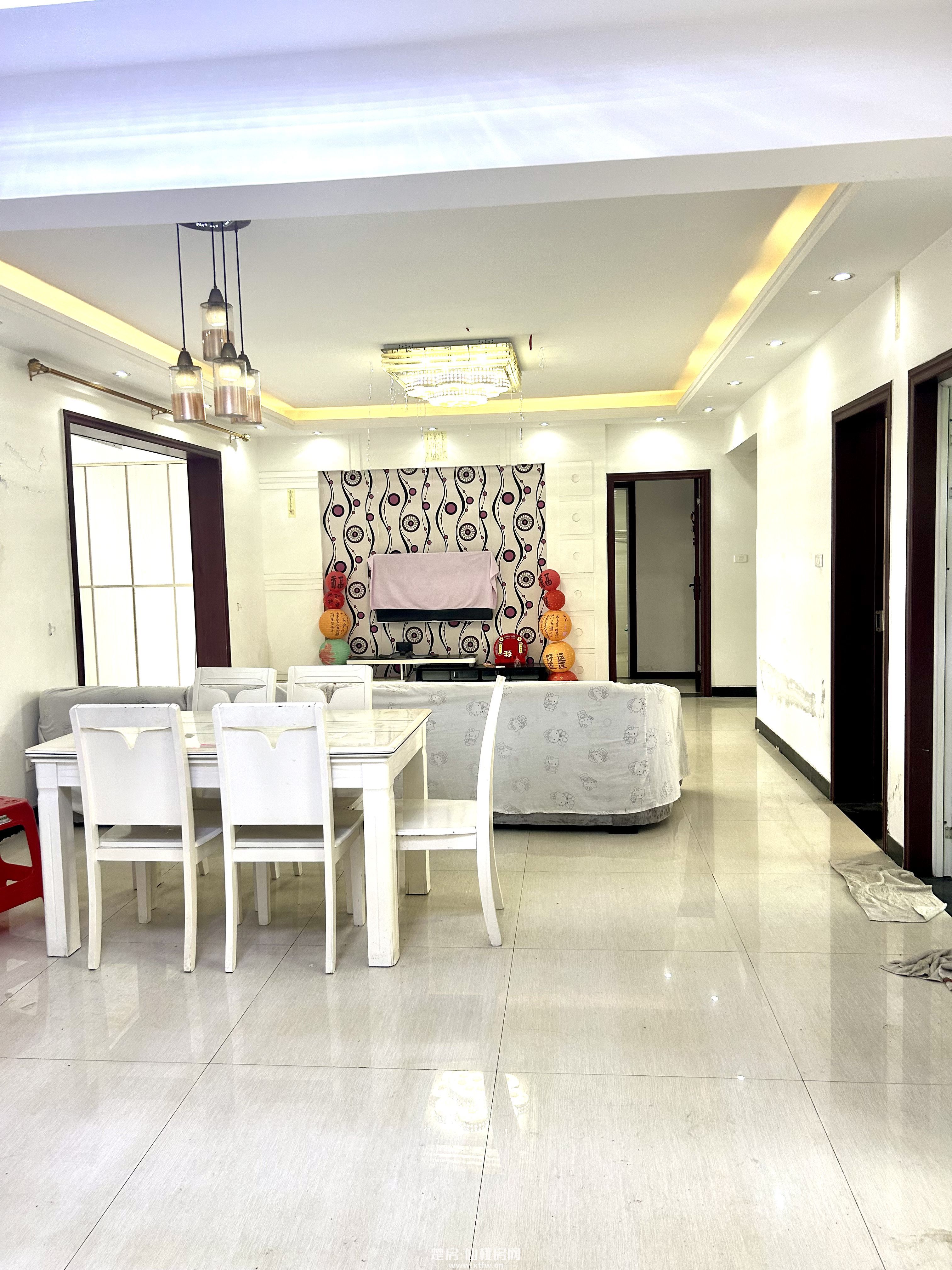 诚信出售 捡漏 福星城大三房 满五 户型好得房率高