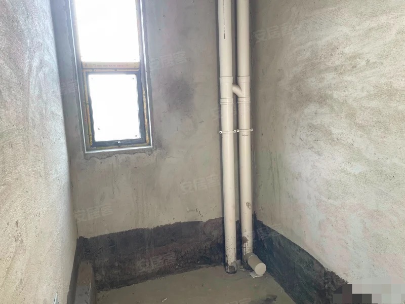 392，大‬捡漏，​元泰C区，单价3803，一口价50万，沔‬阳‮学小‬和新‬三中，南北通透，大三房