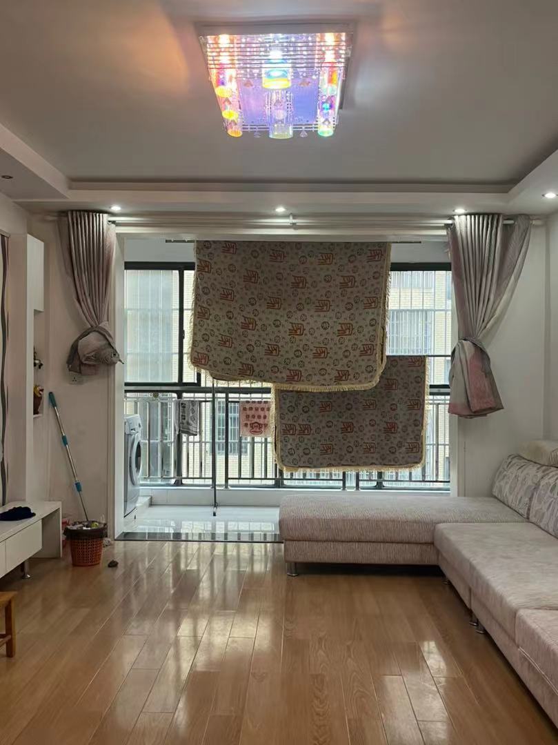 临江雅苑.精装三房.证件满二.看房方便