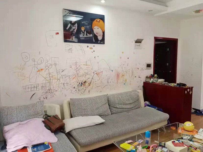 香岸华府1楼，适合养老，门口