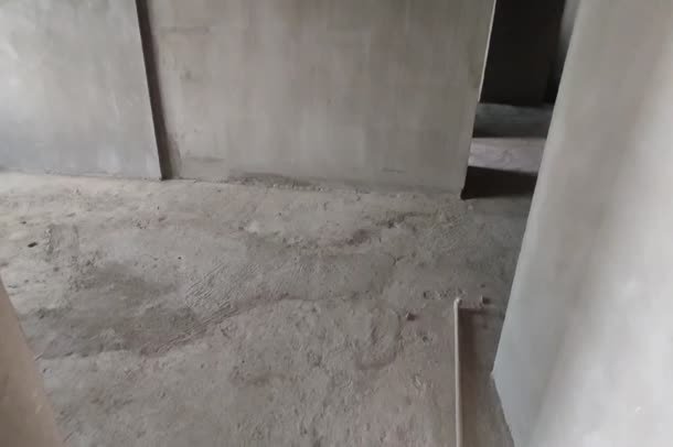 御湖世家毛坯大三房还送车位南北通透看房方便學笑就在旁边