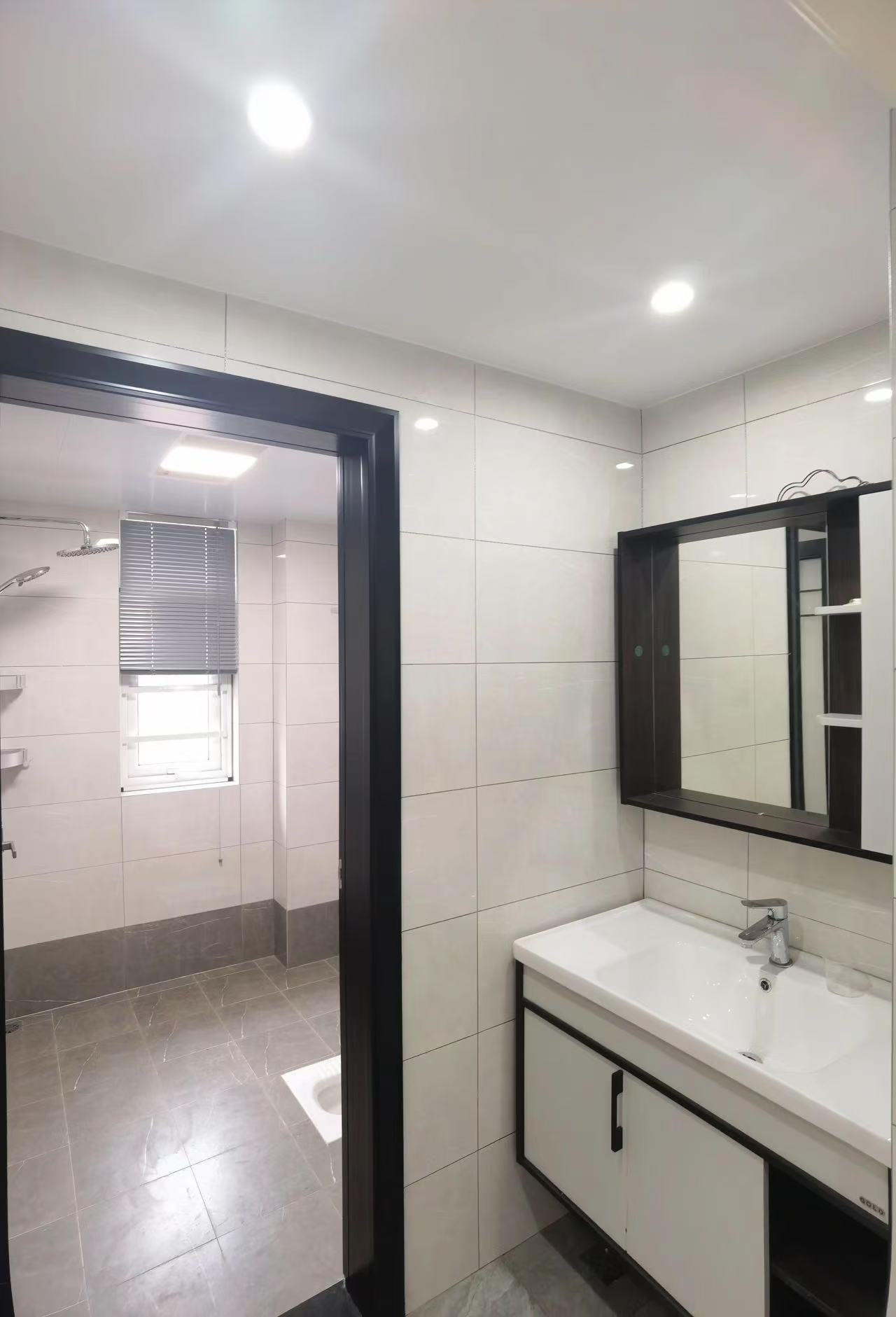 捡漏，城西，锦绣江山，精装三房，中间楼层，装修成色新，证满二