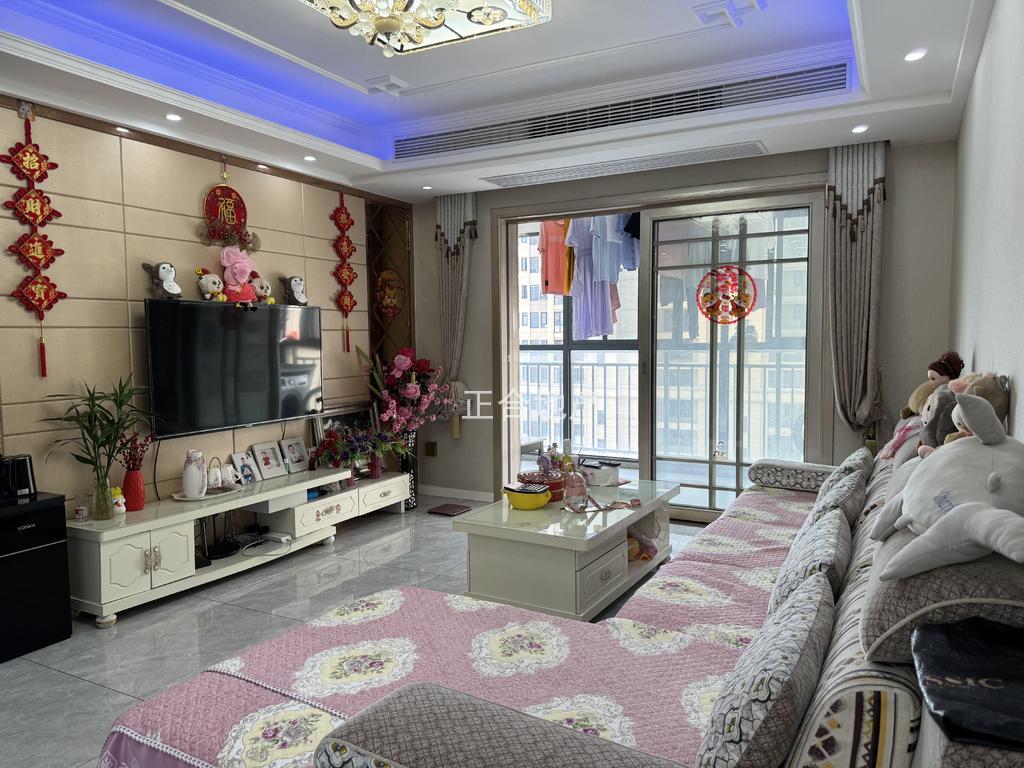 降价了，森林国际， ​全屋中央空调 ，装修成色新， ​大阳台 户型到位 ， 房东急售，好楼层