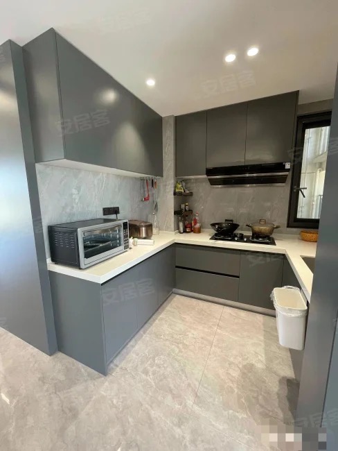 城南天花板，蓝天花园，纯人车分流，纯东边户，豪装三房