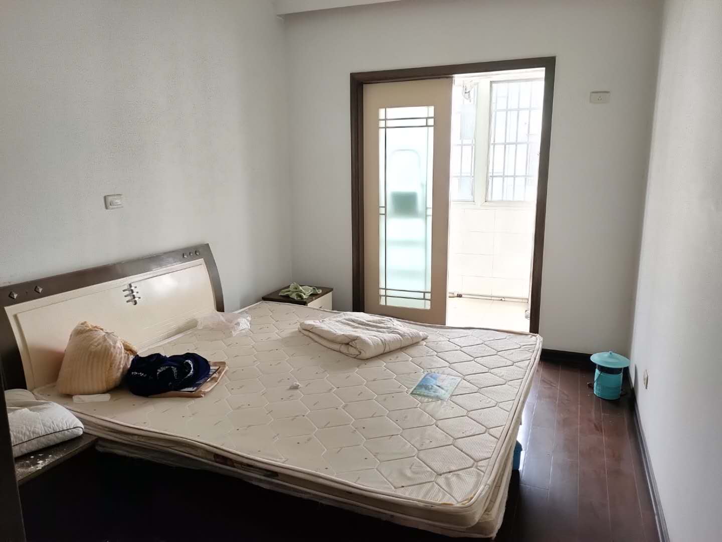 园丁小区四房精装修地段好小区可停车业主诚间售