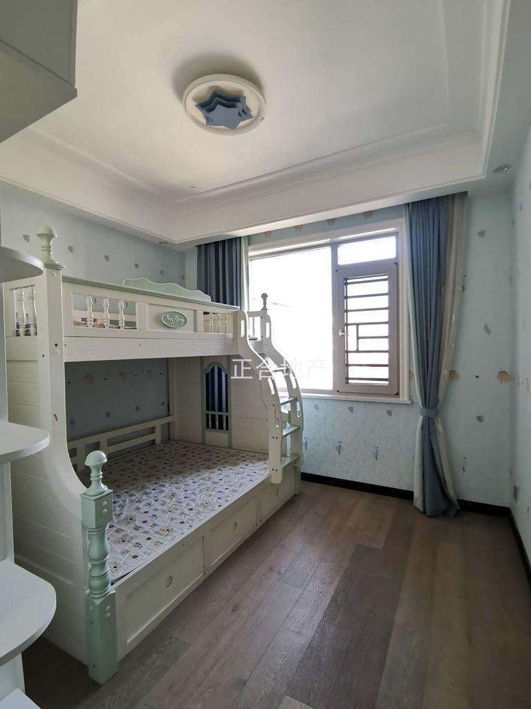 哇塞！装修卖毛坯价！业主诚心卖！电话看房！