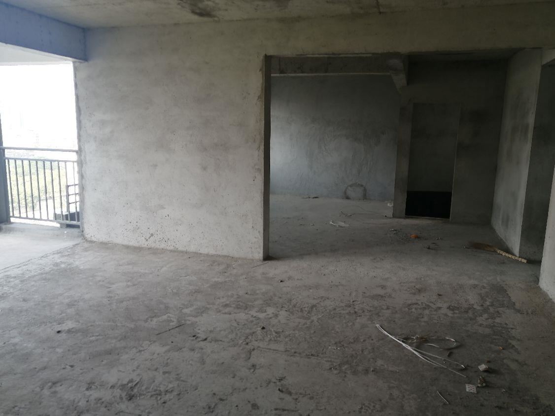 城南花园小区天诚缘，三房两厅户型方正楼层好，房东靠谱！看房方便!