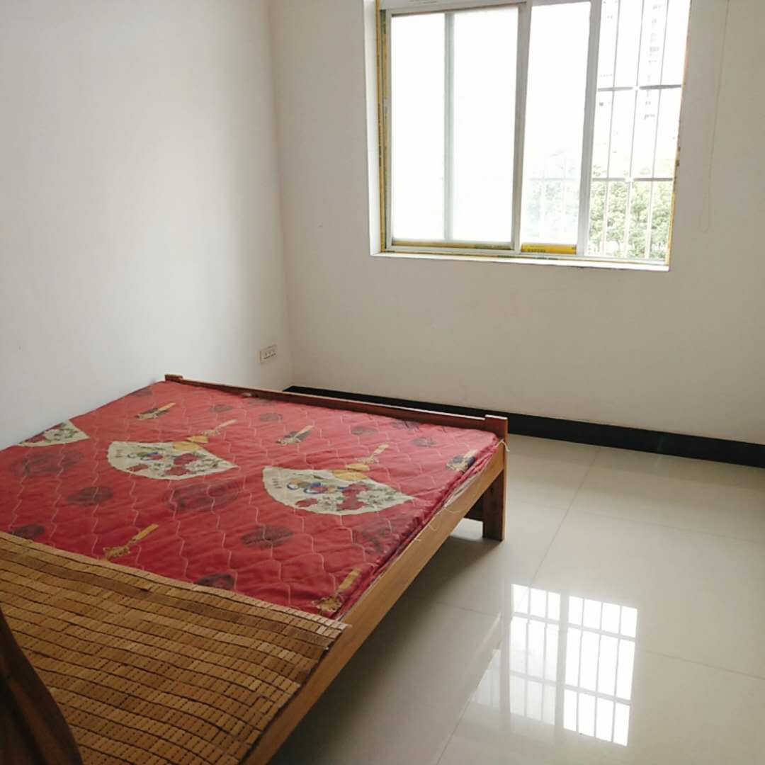 一中对面步梯中层环境好业主诚意出支持按揭