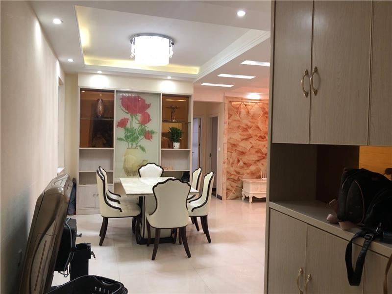 城南新三中旁精装电梯房拎包即住 就在家门口