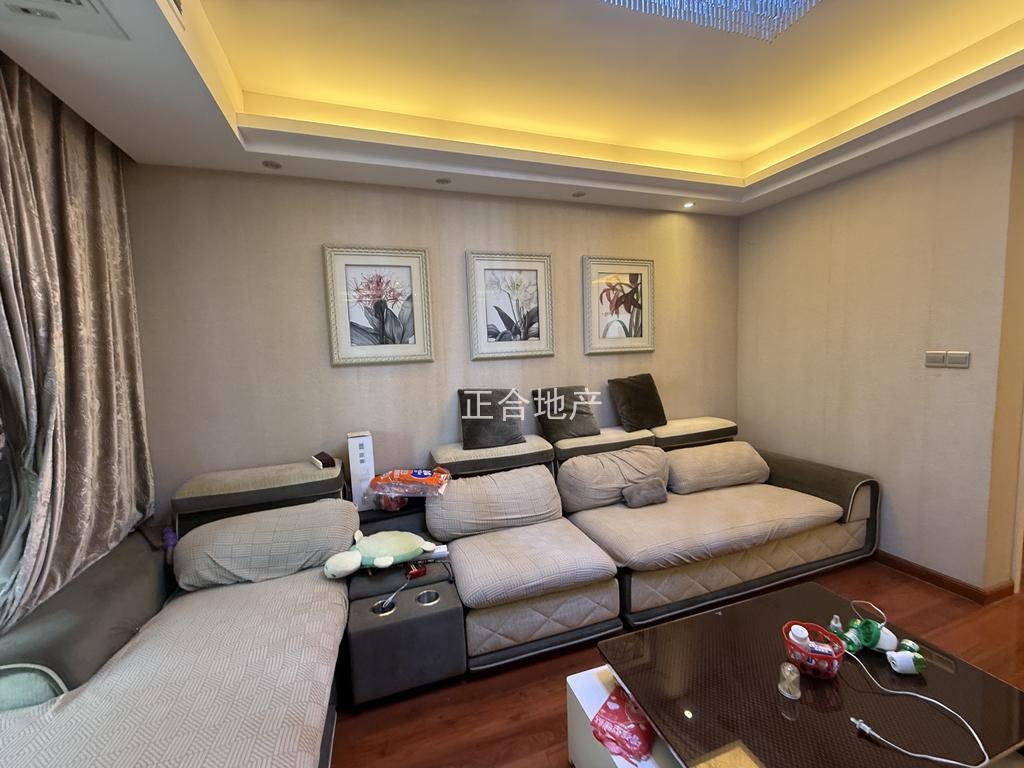 诚心出售，新城一号，精装2房，中间楼层，证满二，拎包入住