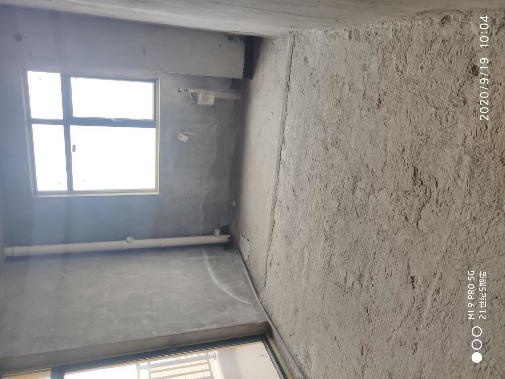 城南，新城一号，毛坯电梯中间楼层，证满两年3房2厅，户型方正，看房有钥匙