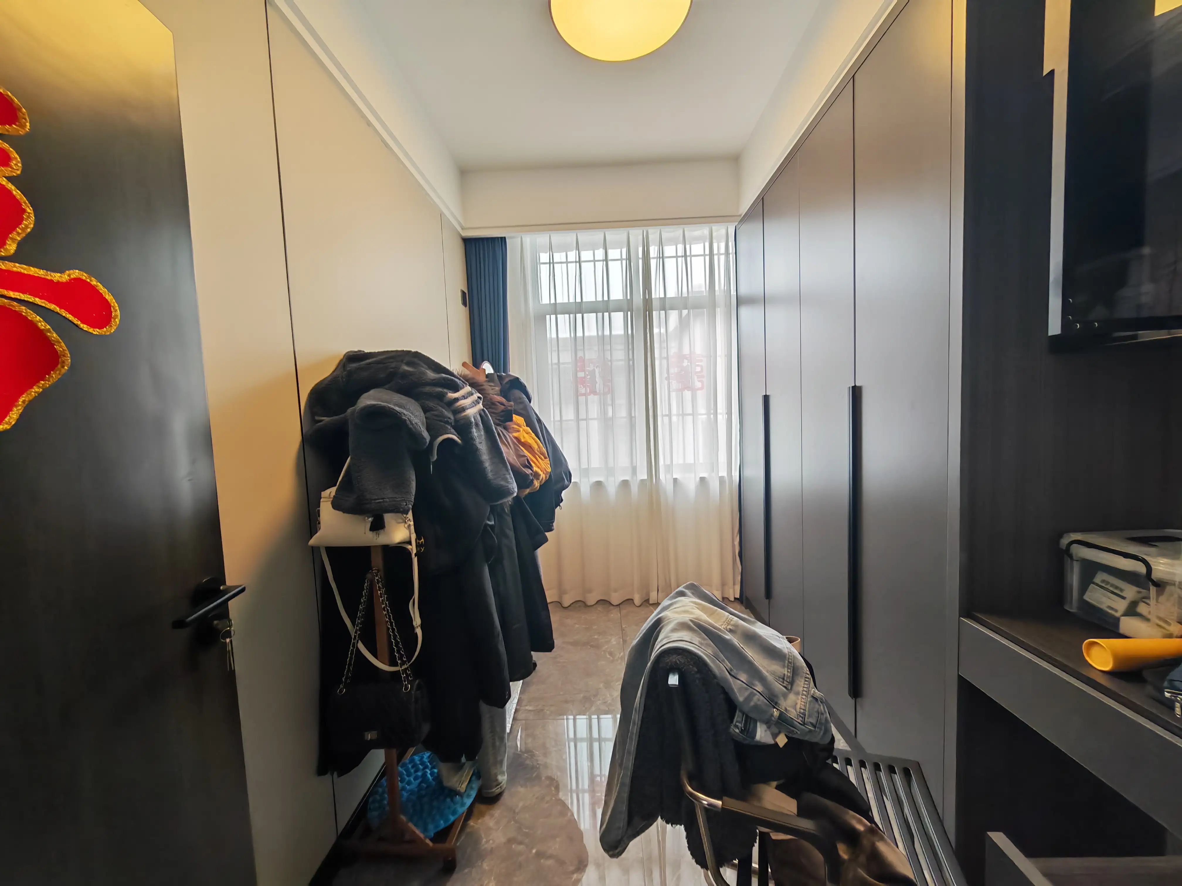 城南，北苑旁，电梯5楼，精装四房二卫，送大地下室，二个大露台