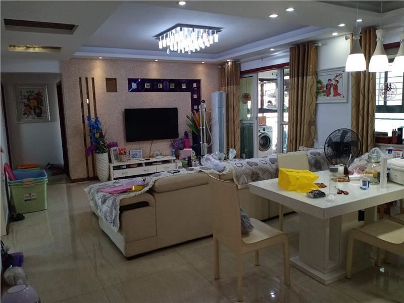 房东急售 福星城精装大3房2卫 好楼层 证件在手  满两年可按揭！